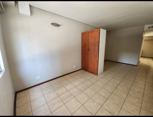 1 BEDROOM PROPERTY TO RENT IN BRAAMFONTEIN